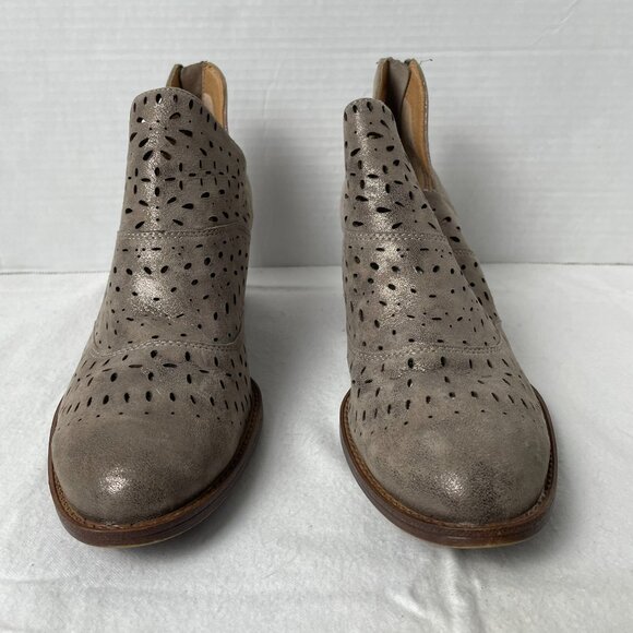 Sofft Wyoming Bootie Laser Cut Design Silver Pewter Metallic Leather - Picture 3 of 9